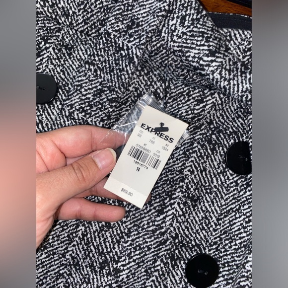 Women’s Express Skort - Picture 7 of 9